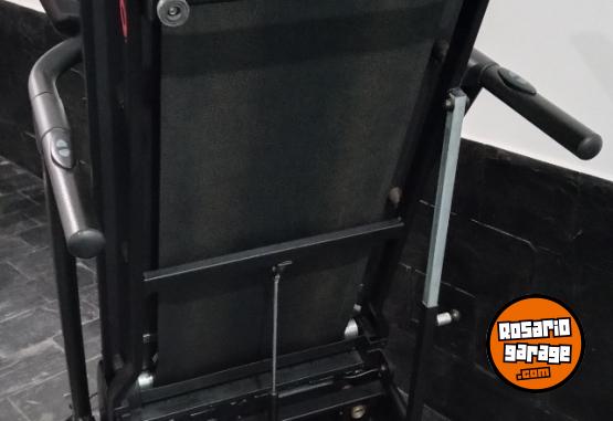 Deportes - Vendo cinta para correr, con sistema de inclinaci�n - En Venta