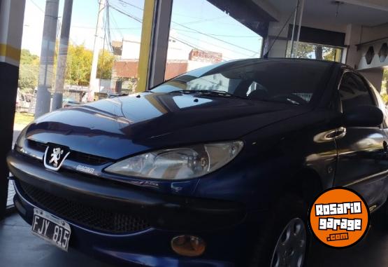 Autos - Peugeot 206 2005 Diesel 180000Km - En Venta