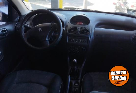 Autos - Peugeot 206 2005 Diesel 180000Km - En Venta