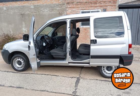 Utilitarios - Citroen Berlingo 2021 Nafta 38000Km - En Venta