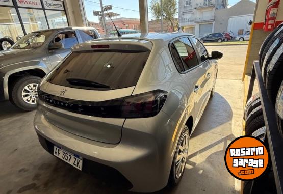 Autos - Peugeot 208 2022 Nafta 36000Km - En Venta