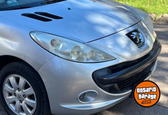 Autos - Peugeot 207 Compact 2009 Nafta 180000Km - En Venta