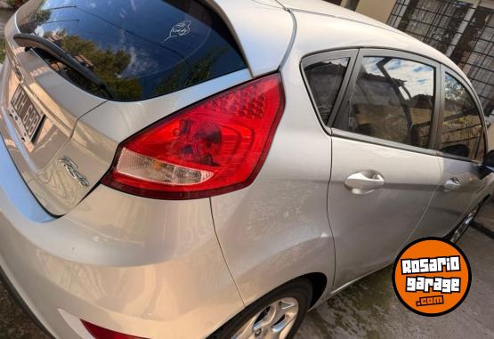 Autos - Ford Fiesta Kinetic 2013 Nafta 200000Km - En Venta