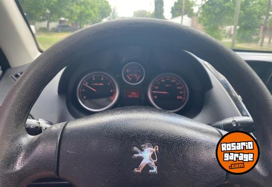 Autos - Peugeot 207 2010 Nafta 137000Km - En Venta