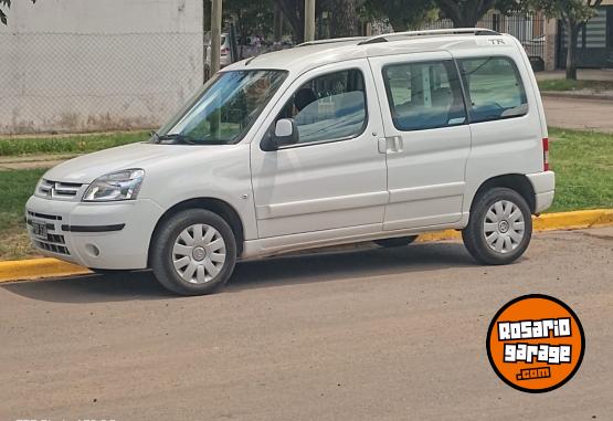 Utilitarios - Citroen BERLINGO XTR 2015 Nafta 67500Km - En Venta