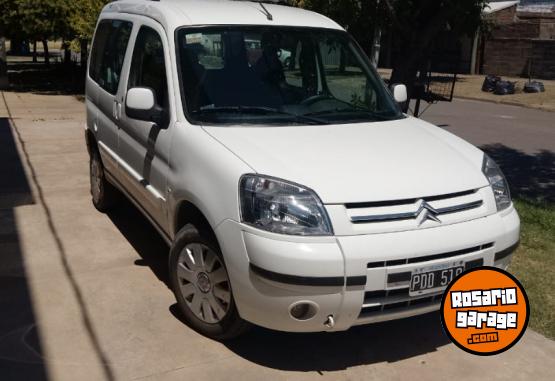 Utilitarios - Citroen BERLINGO XTR 2015 Nafta 67500Km - En Venta