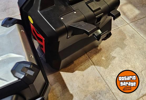 Accesorios para Motos - Ba�les laterales y top case �frica Twin 1000 - En Venta