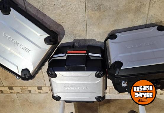 Accesorios para Motos - Ba�les laterales y top case �frica Twin 1000 - En Venta