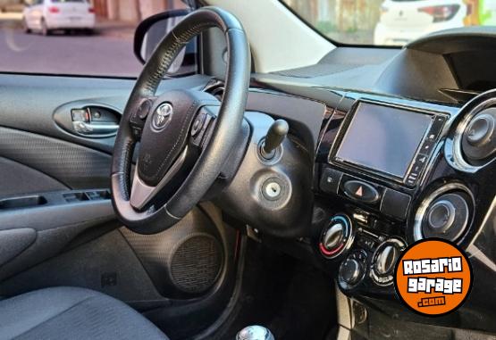 Autos - Toyota Etios XLS 2018 Nafta 40900Km - En Venta