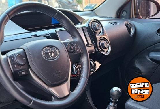 Autos - Toyota Etios XLS 2018 Nafta 40900Km - En Venta