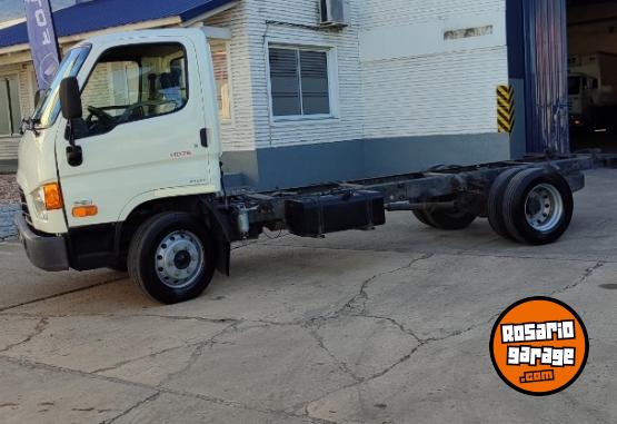 Camiones y Gr�as - Hyundai Hd78 - Chasis - 2012 - En Venta