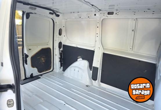 Utilitarios - Peugeot Expert furg�n 2014 Diesel 111111Km - En Venta