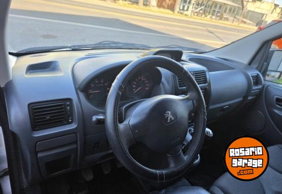 Utilitarios - Peugeot Expert furg�n 2014 Diesel 111111Km - En Venta