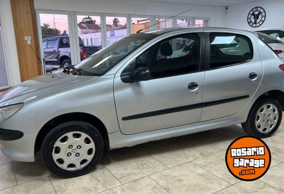 Autos - Peugeot 206 CONECTIVE 2010 Nafta 145000Km - En Venta