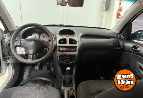 Autos - Peugeot 206 CONECTIVE 2010 Nafta 145000Km - En Venta