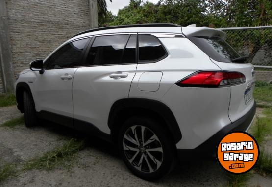 Autos - Toyota Corolla Cross SEG Hibr. 2022 Electrico / Hibrido 59000Km - En Venta