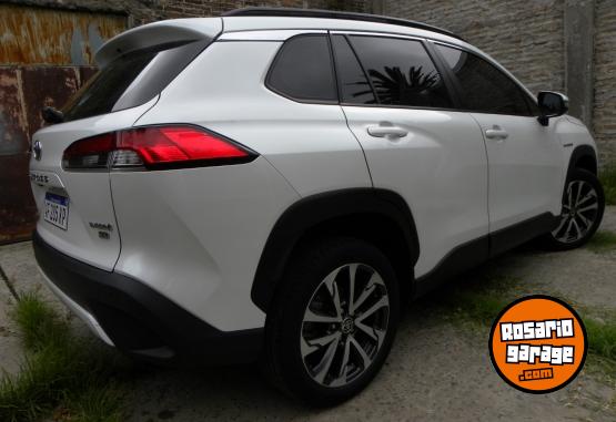 Autos - Toyota Corolla Cross SEG Hibr. 2022 Electrico / Hibrido 59000Km - En Venta