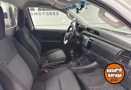 Camionetas - Toyota HILUX 2022 Diesel 95000Km - En Venta