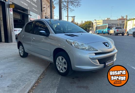 Autos - Peugeot 207 2014 Nafta 140000Km - En Venta