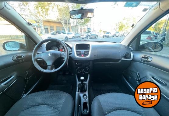 Autos - Peugeot 207 2014 Nafta 140000Km - En Venta