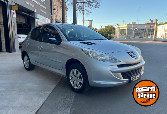 Autos - Peugeot 207 2014 Nafta 140000Km - En Venta