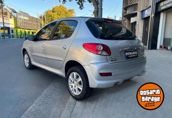 Autos - Peugeot 207 2014 Nafta 140000Km - En Venta