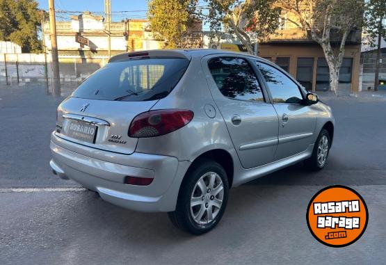 Autos - Peugeot 207 2014 Nafta 140000Km - En Venta