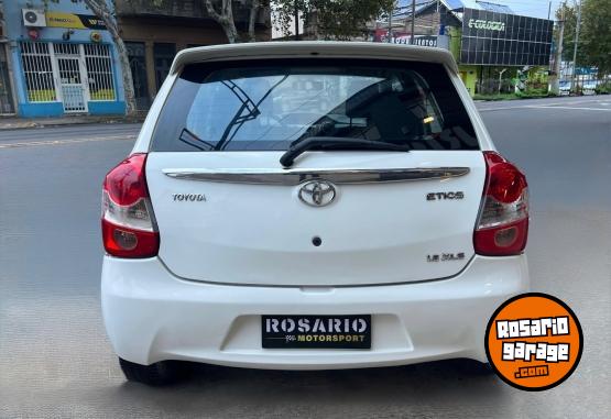 Autos - Toyota Etios 2015 Nafta - En Venta