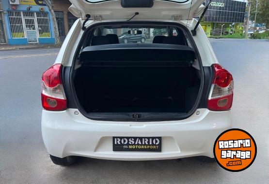 Autos - Toyota Etios 2015 Nafta - En Venta