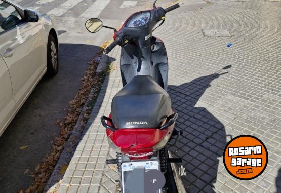 Motos - Honda Biz 2014 Nafta 27015Km - En Venta