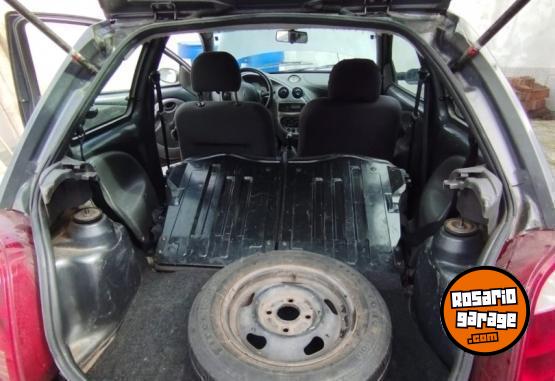 Autos - Ford KA 2004 Nafta 200000Km - En Venta