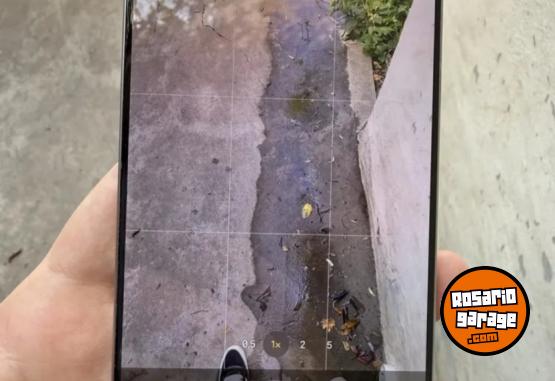 Telefon�a - Vendo solo vendo iphone 16 pro max natural en caja 99% de bateria como nuevo poco uso funda templado protector de camaras unico - En Venta