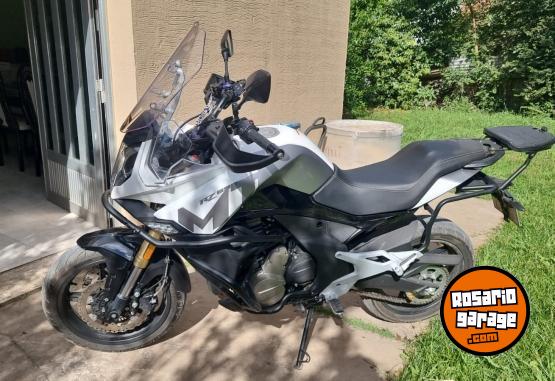 Motos - CF 650 MT 2023 Nafta 8900Km - En Venta
