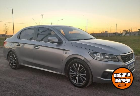 Autos - Peugeot 301 - Allure Plus 2017 GNC 137000Km - En Venta