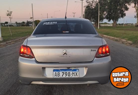 Autos - Peugeot 301 - Allure Plus 2017 GNC 137000Km - En Venta
