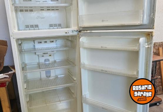 Hogar - HELADERA con FREEZER PHILCO no frost - En Venta