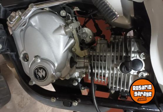 Motos - Bajaj V15 2018 Nafta 11500Km - En Venta