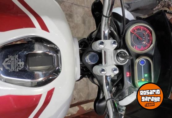 Motos - Bajaj V15 2018 Nafta 11500Km - En Venta