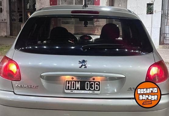 Autos - Peugeot 206 2008 Nafta 124000Km - En Venta