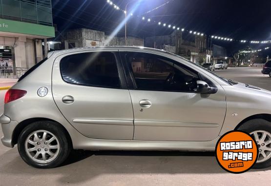 Autos - Peugeot 206 2008 Nafta 124000Km - En Venta