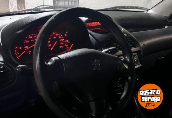 Autos - Peugeot 206 2008 Nafta 124000Km - En Venta