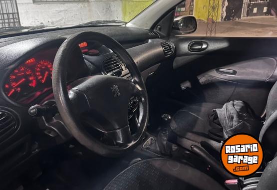 Autos - Peugeot 206 2008 Nafta 124000Km - En Venta
