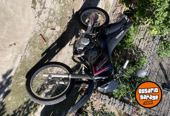 Motos - Honda Tornado 2015 Nafta 26000Km - En Venta