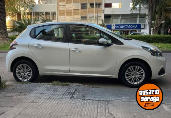 Autos - Peugeot 208 ALLURE TRIPTONIC 2018 Nafta 57000Km - En Venta
