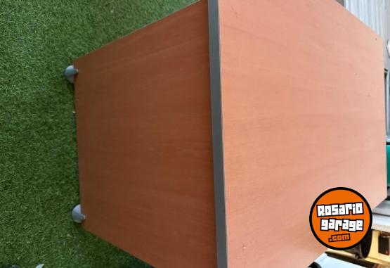 Hogar - Liquido escritorio con silla - En Venta