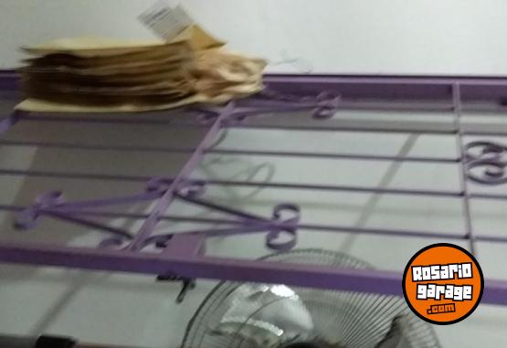 Otros - VENDO EXTENSA REJA CON MOSTRADOR - En Venta