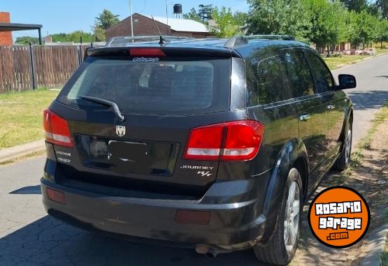Camionetas - Dodge Journey rt 2,7 2010 Nafta 145000Km - En Venta