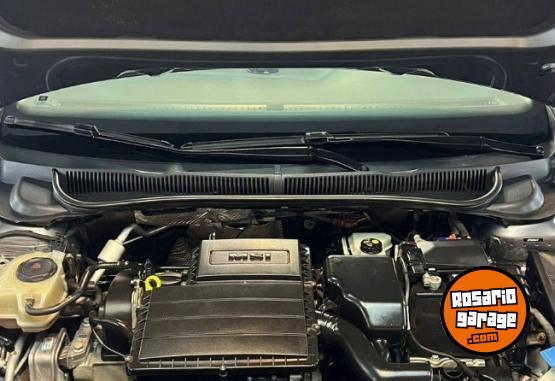Autos - Volkswagen Virtus MSI 2019 Nafta 98000Km - En Venta