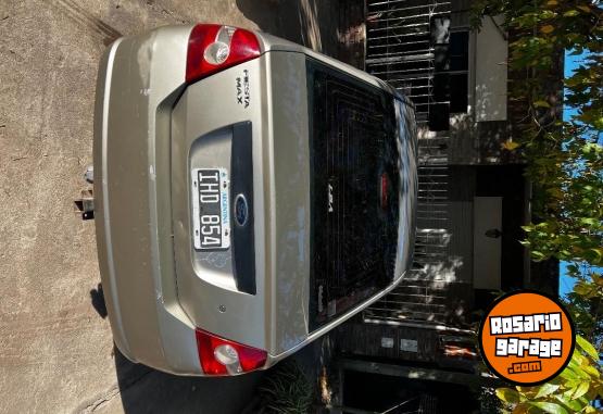 Autos - Ford Fiesta Max 2009 Nafta 196437Km - En Venta