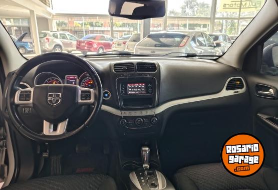 Camionetas - Dodge JOURNEY 2011 Nafta 120000Km - En Venta